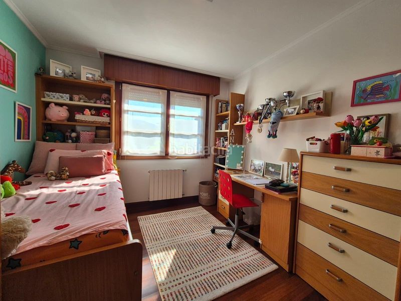 Foto c90deaec-d6ca-425f-bc90-57d078bea632. Casa adossada amb aparcament a Zalla