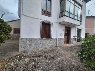 Ground floor in Merindad de Montija. Planta baja con patio en bercedo