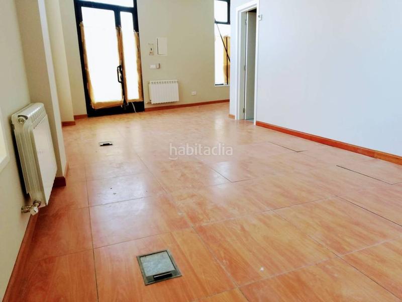 Foto c5fede5d-57b8-49d3-bec7-afc961b3926a. Locale commerciale in Juan XXIII - Las Torres - G2 Burgos