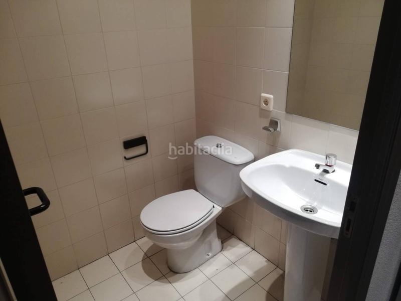 Foto d4bbbd75-87c5-4383-b222-40d5522435ba. Location local commercial dans Villafría - La Ventilla - Castañares Burgos