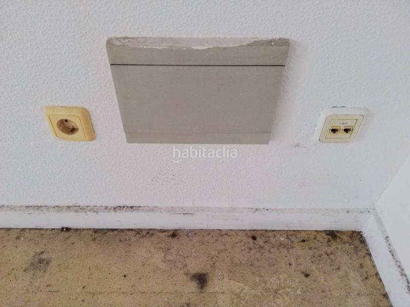 Foto 4b2efc8e-f2c0-434c-8d78-783c086af7f1. Miete geschäftsraum in Villafría - La Ventilla - Castañares Burgos