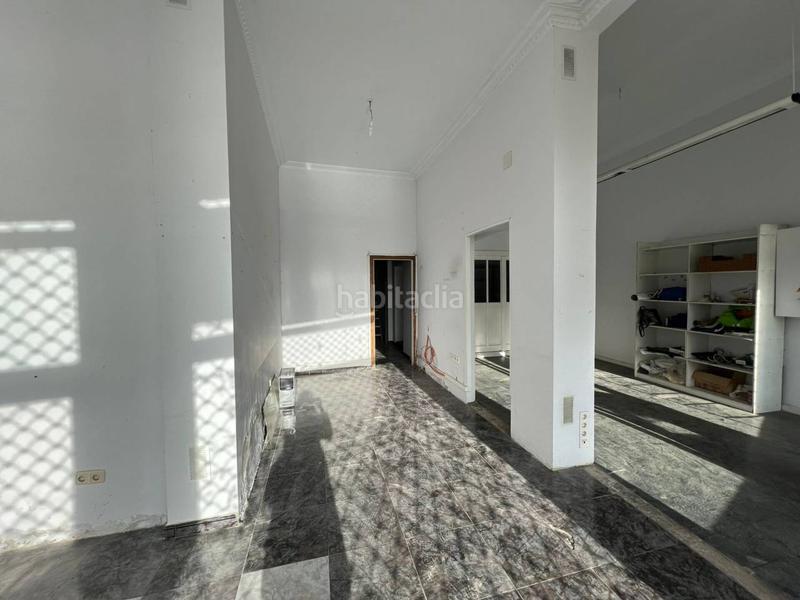 Foto de33aae1-5d6f-4e4e-82fc-f842764cd544. Lloguer local comercial a El Carmen - Barrio Gimeno Burgos