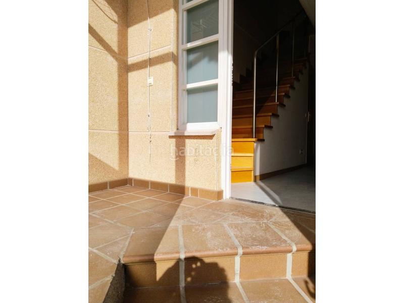 Foto 13a7bc06-5eff-43ea-a453-cd43aab53f27. Casa aparellada amb calefacció a Villafría - La Ventilla - Castañares Burgos