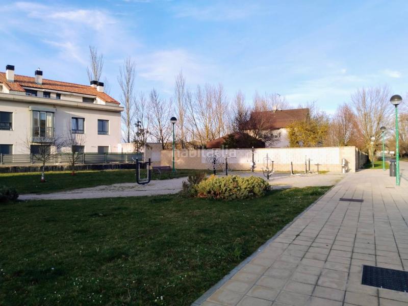 Foto 1b149e70-1f65-4089-ba3e-cc7cb407061d. Casa aparellada amb calefacció a Villafría - La Ventilla - Castañares Burgos