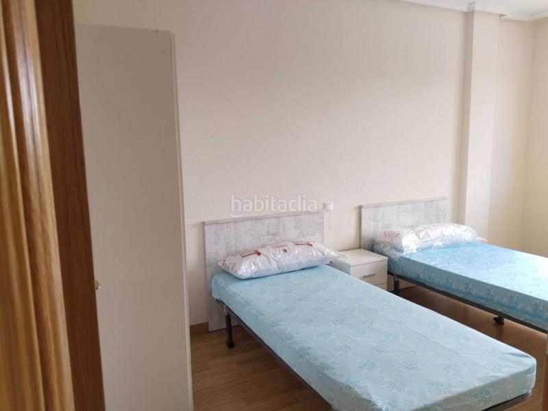 Foto 1d6d231c-cc54-4b34-945e-5fa43ae4849b. Casa aparellada amb calefacció a Villafría - La Ventilla - Castañares Burgos