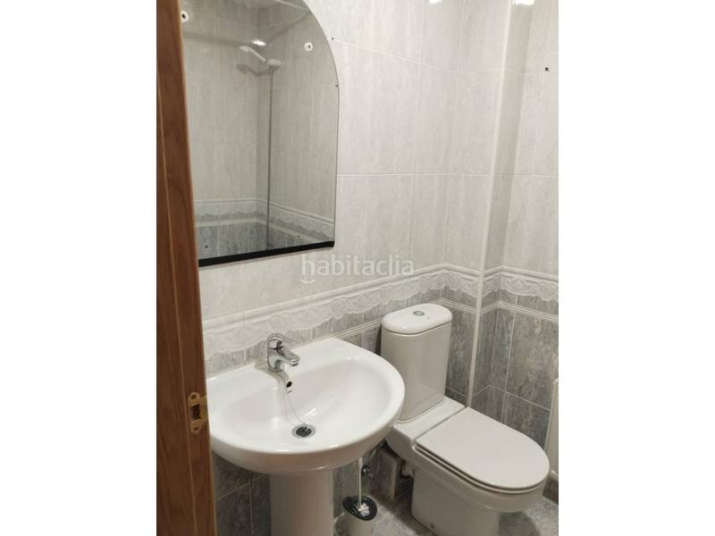 Foto 332eb35b-4126-4f56-94f6-2e687ad55398. Casa aparellada amb calefacció a Villafría - La Ventilla - Castañares Burgos