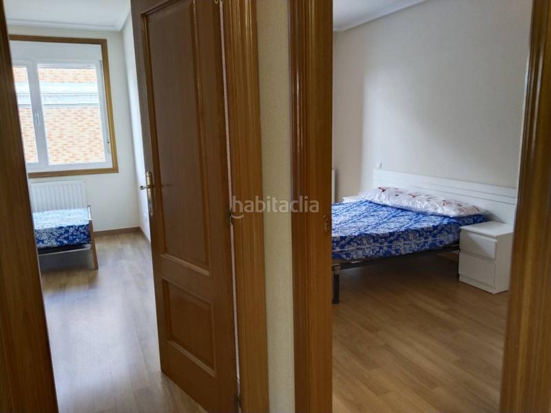 Foto 3d9e2691-63c2-489c-a211-28f25ae1ca74. Casa aparellada amb calefacció a Villafría - La Ventilla - Castañares Burgos