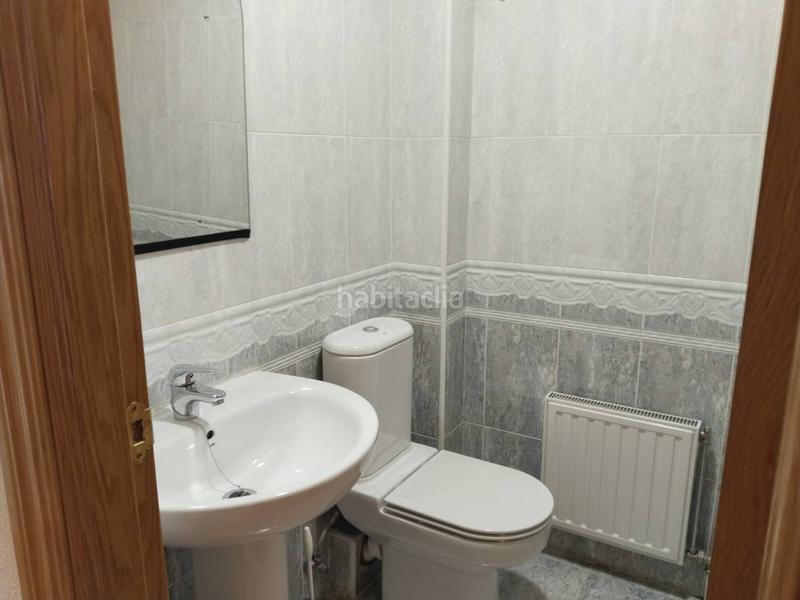 Foto 44852d2d-1f0b-44d1-bb07-6e6a1ac1c8fe. Casa aparellada amb calefacció a Villafría - La Ventilla - Castañares Burgos