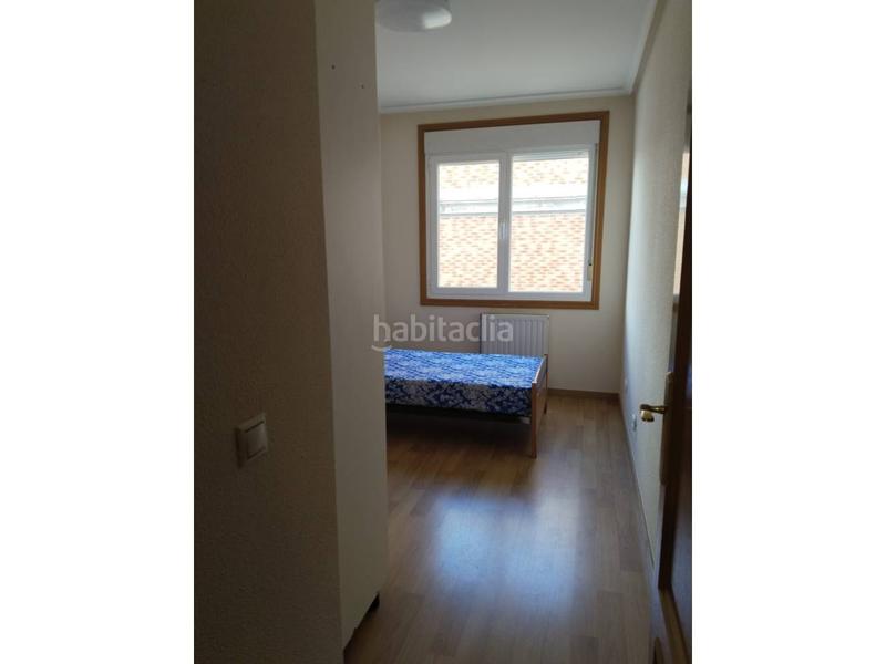 Foto 52ae1963-d252-4c1d-83f6-874075715235. Casa aparellada amb calefacció a Villafría - La Ventilla - Castañares Burgos