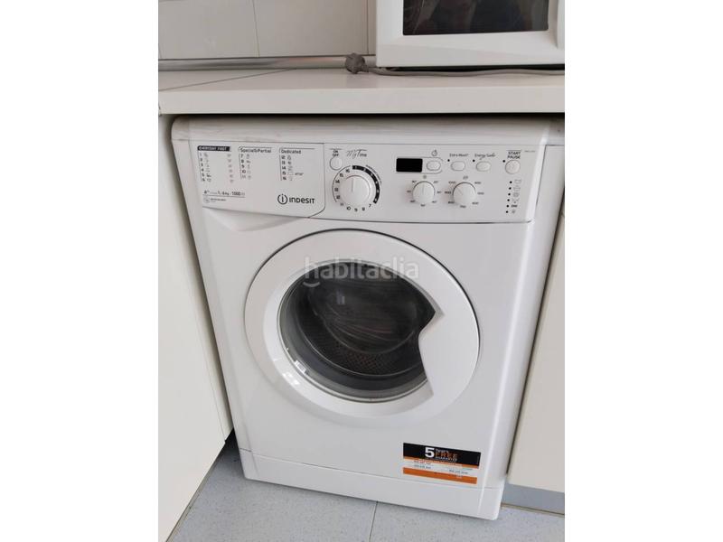 Foto 54d84088-14e9-4d51-84cf-4d1d0bb3a553. Casa aparellada amb calefacció a Villafría - La Ventilla - Castañares Burgos