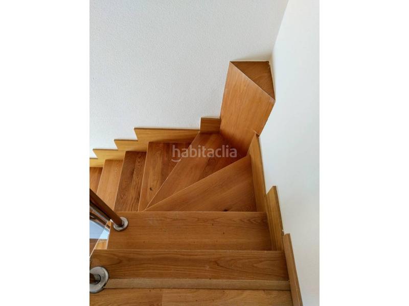 Foto 6f8bc3b1-a77f-47c6-b4ca-213052cc13ce. Casa aparellada amb calefacció a Villafría - La Ventilla - Castañares Burgos