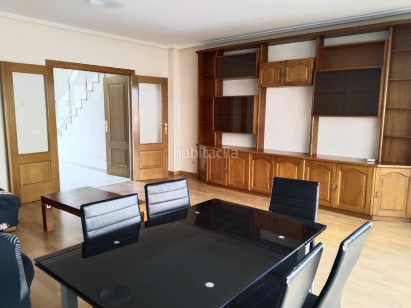 Foto 7e7778c7-c22b-4704-8c88-eedae45e1bcf. Casa aparellada amb calefacció a Villafría - La Ventilla - Castañares Burgos