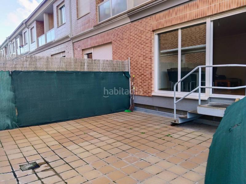 Foto 7fb426c1-8381-468d-bc1f-4763ca10dc7b. Casa aparellada amb calefacció a Villafría - La Ventilla - Castañares Burgos