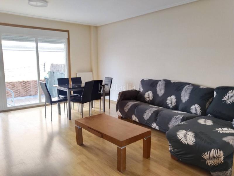 Foto 84abe893-3520-41e8-9454-7252541cc483. Casa aparellada amb calefacció a Villafría - La Ventilla - Castañares Burgos