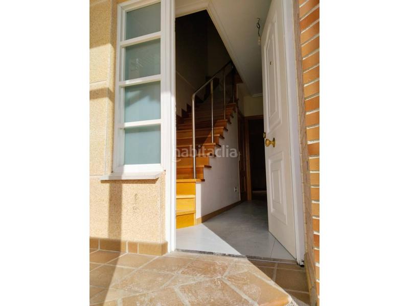 Foto 95121265-4b6c-4968-a60e-b4f7e82c512a. Casa aparellada amb calefacció a Villafría - La Ventilla - Castañares Burgos