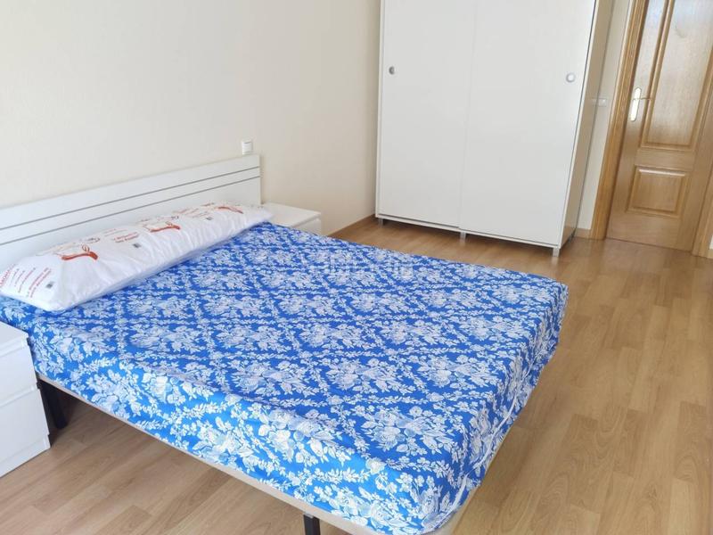 Foto 9c80fd1a-b31c-4859-a736-2fb4d59d8594. Casa aparellada amb calefacció a Villafría - La Ventilla - Castañares Burgos