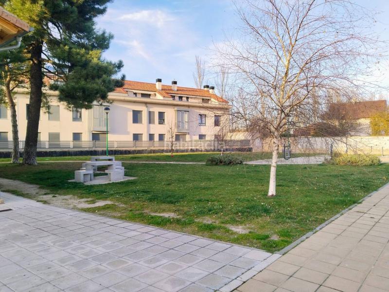 Foto aa4e6648-9ed0-479f-b811-97ec324bc650. Casa aparellada amb calefacció a Villafría - La Ventilla - Castañares Burgos