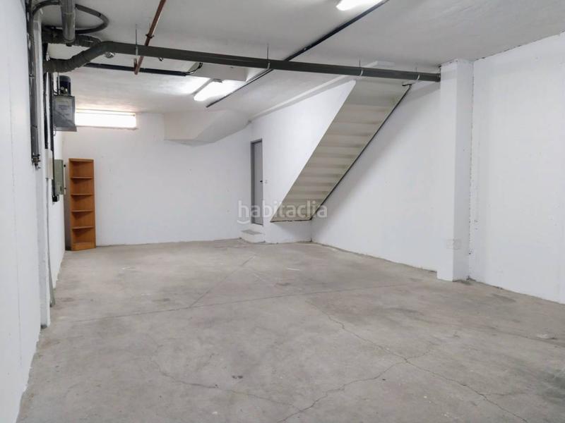 Foto b15361f8-3757-4711-b45a-d732f52769ac. Casa aparellada amb calefacció a Villafría - La Ventilla - Castañares Burgos