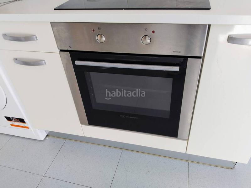 Foto c0765322-fcec-4b13-adc5-5053f71df318. Casa aparellada amb calefacció a Villafría - La Ventilla - Castañares Burgos