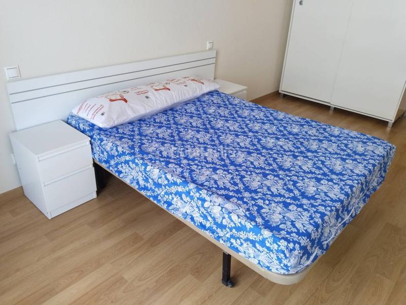 Foto c9d0fa0a-9405-45d1-b484-b6ca46b8d6f1. Casa aparellada amb calefacció a Villafría - La Ventilla - Castañares Burgos