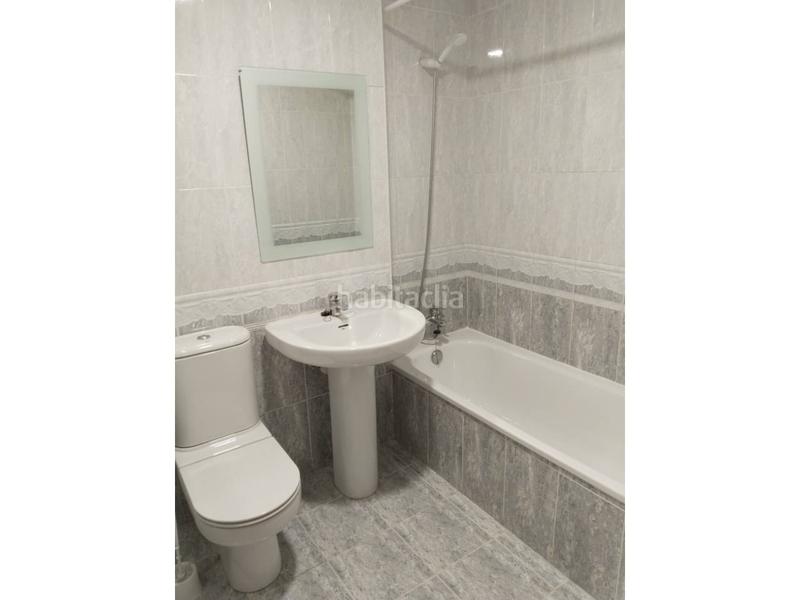 Foto d0268c98-0bc8-40ec-860b-a789354ca800. Casa aparellada amb calefacció a Villafría - La Ventilla - Castañares Burgos