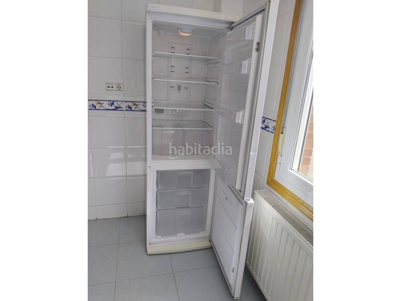 Foto e17fdb91-fa03-43a8-89e1-d42deddd8337. Casa aparellada amb calefacció a Villafría - La Ventilla - Castañares Burgos