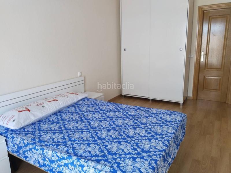 Foto fb8e5431-63cc-40f5-a1e7-ff16894ff1a2. Casa aparellada amb calefacció a Villafría - La Ventilla - Castañares Burgos