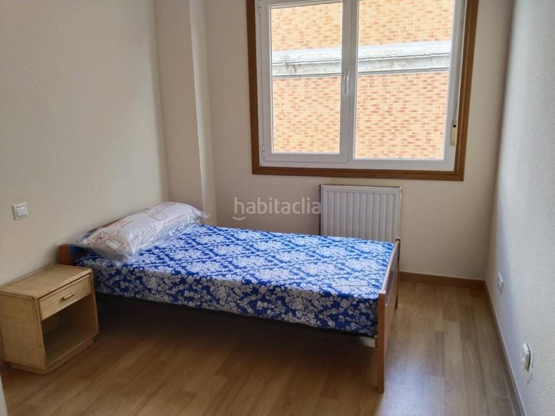 Foto ff7f6d2a-74ec-42a6-aeec-0237da89a5b8. Casa aparellada amb calefacció a Villafría - La Ventilla - Castañares Burgos