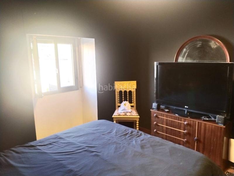 Foto 1ecbc81f-080a-45d9-8543-0003d52bb668. Casa aparellada amb calefacció aparcament a Susinos del Páramo