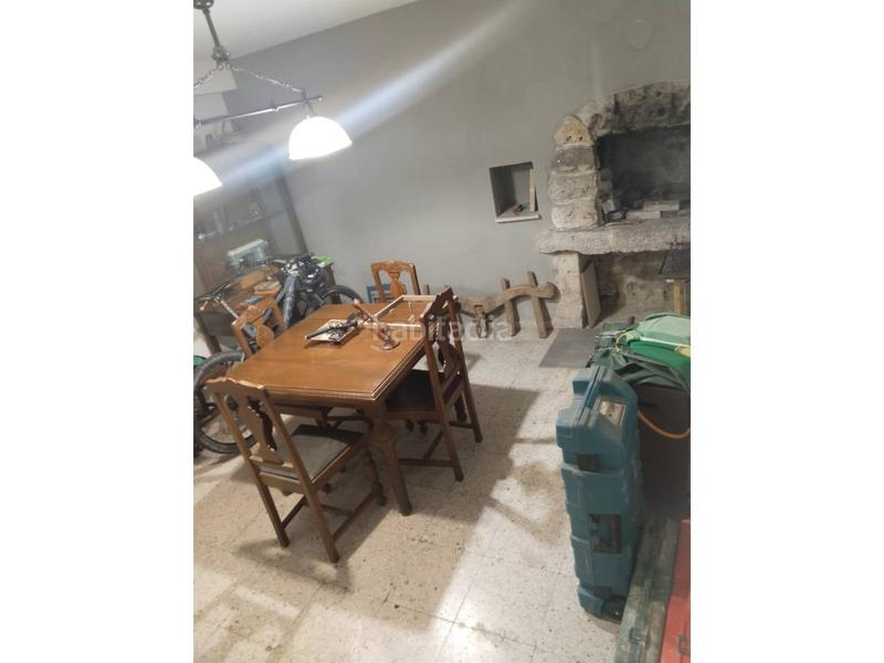 Foto 2eadbd00-3d96-4dd4-90f4-4c0c6293d90e. Casa aparellada amb calefacció aparcament a Susinos del Páramo