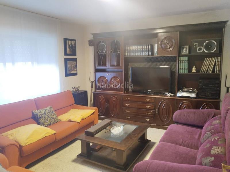 Foto 55c370f1-5815-4153-8034-f3e85a52aaca. Casa aparellada amb calefacció aparcament a Susinos del Páramo