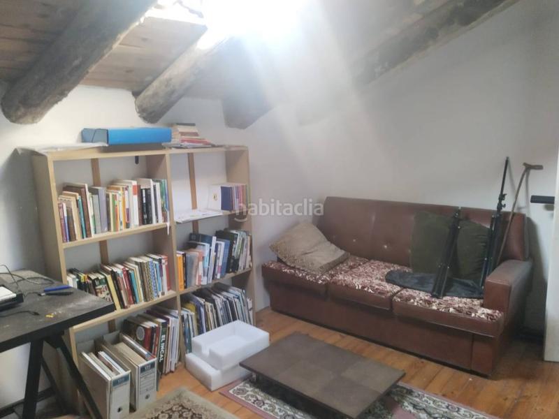 Foto 68dd9b27-00c3-44fe-81d1-52eda0a2756d. Casa aparellada amb calefacció aparcament a Susinos del Páramo