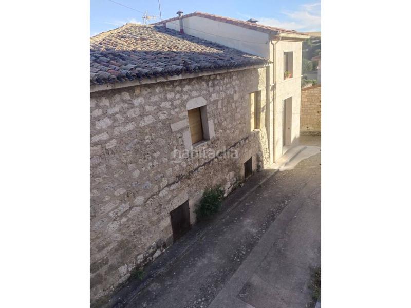 Foto 87502f74-e259-4513-825f-fcc70eb69511. Casa aparellada amb calefacció aparcament a Susinos del Páramo