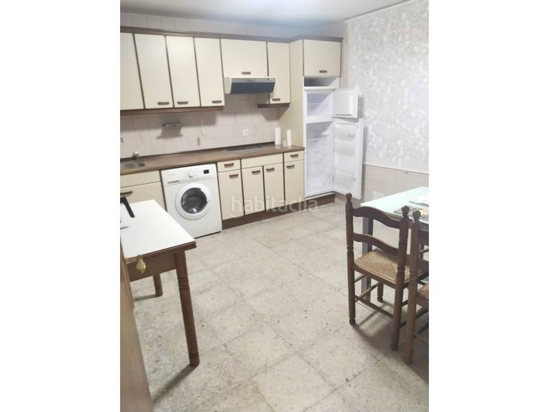 Foto ae419c03-127c-49a8-b115-052015f6dd87. Casa aparellada amb calefacció aparcament a Susinos del Páramo