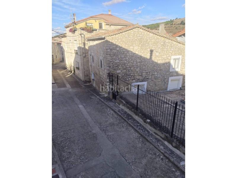Foto c72467d7-2301-4a91-94b6-e485a75c344a. Casa aparellada amb calefacció aparcament a Susinos del Páramo
