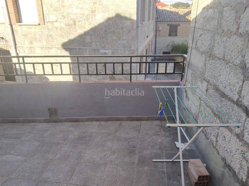 Foto d237675e-5b31-43ce-878b-c9808b772a56. Casa aparellada amb calefacció aparcament a Susinos del Páramo