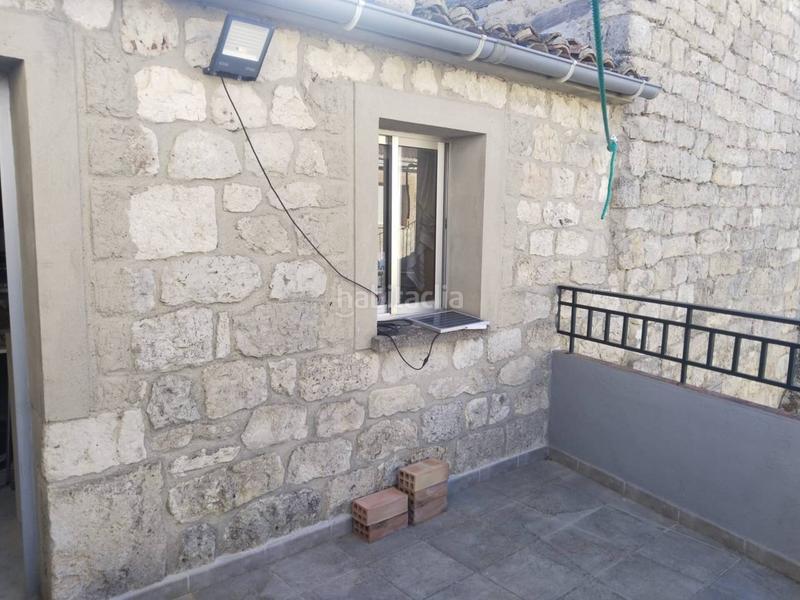 Foto f592d675-f64d-4fe0-857a-a366ac9319ad. Casa aparellada amb calefacció aparcament a Susinos del Páramo