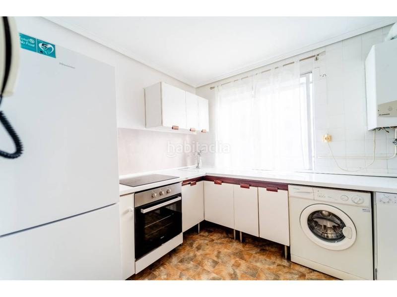 Foto 5c3a89fe-22fb-4b17-be16-412d14478a90. Lloguer apartament amb calefacció a Los Vadillos - R. Sanitaria - Pozanos Burgos