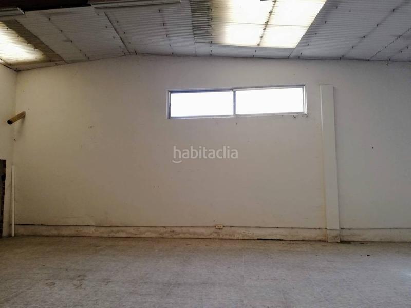 Foto 52e9a9ff-44a3-48b7-aea9-009be43df4d1. Lloguer local comercial a San Julián - Barriada de Cortes Burgos