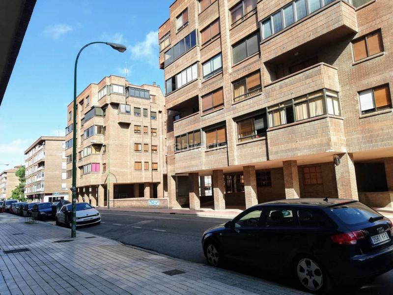 Foto 3ebb634f-24dd-404f-93a0-8cd9e6d00cf5. Location local commercial dans San Julián - Barriada de Cortes Burgos