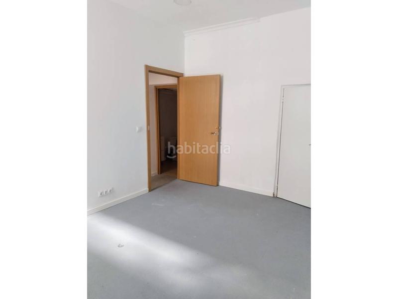 Foto b281e1f4-8838-4d3e-9d87-856c3a542e02. Locale commerciale in Los Vadillos - R. Sanitaria - Pozanos Burgos