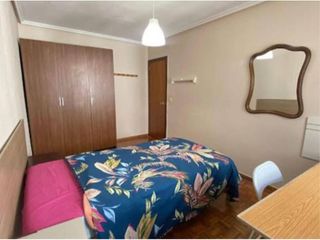 Location Appartement  Calle progreso. Piso en alquiler en plaza vegasan pedro de cardeña