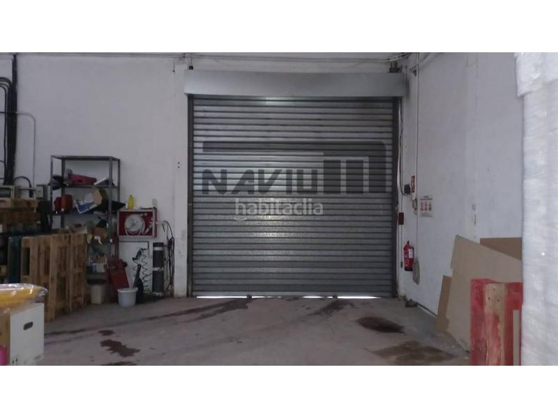 Foto 786abd89-1ebe-443f-8698-ee39d2ea5c71. Nave industrial  en venta en san nicasiocampo de tirosolagua en Leganés