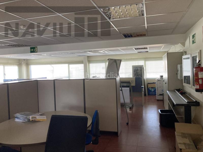Foto e82fe64d-a70d-447e-8e6c-88a8a51651c2. Nave industrial venta de excepcional edificio mixto oficinaindustrial en Getafe