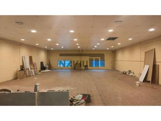 Bâtiment à usage industriel à Ensanche. Nave industrial en venta en ensanche