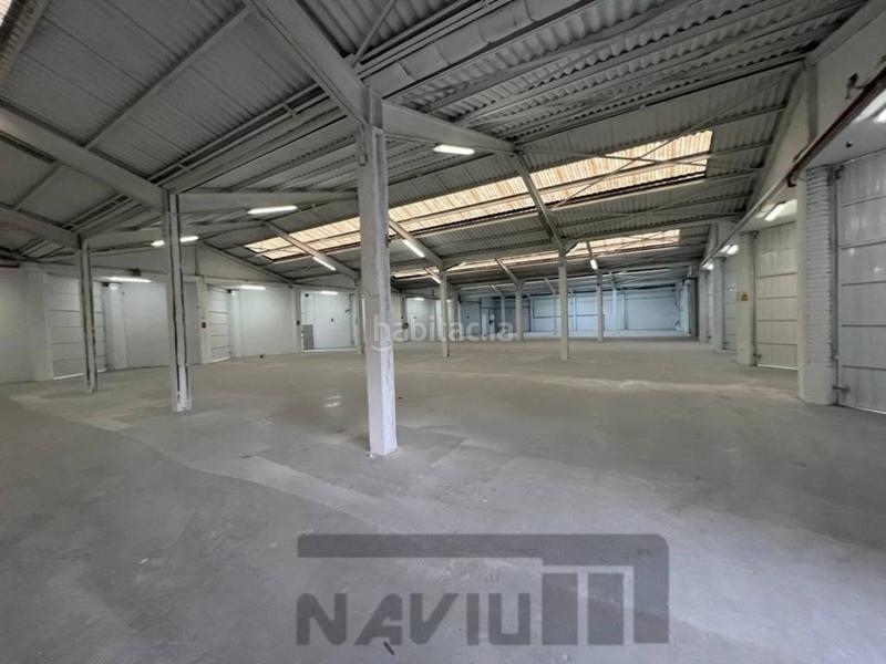 Foto 8a4b7a96-7f09-4e51-8f26-248102c62589. Nau industrial amb calefacció a El Barral Ferial Coslada