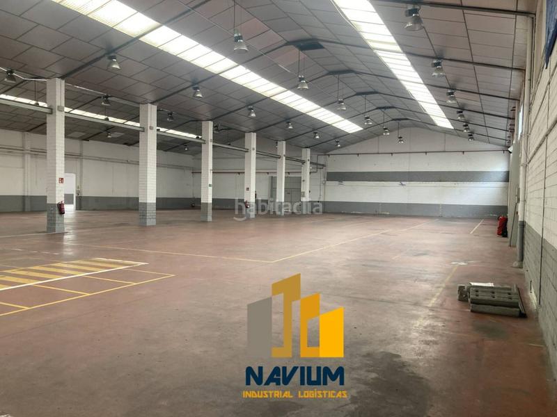 Foto 078057db-be72-4f05-b797-9bbf67247662. Rent industrial building in Estación Coslada