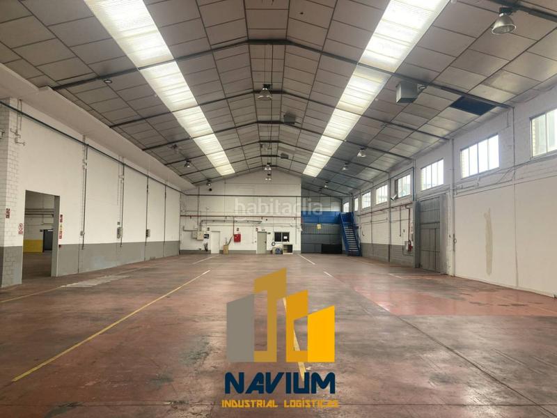 Foto 25d3a6c7-0822-40de-ace2-2fad4dcc9a6d. Rent industrial building in Estación Coslada