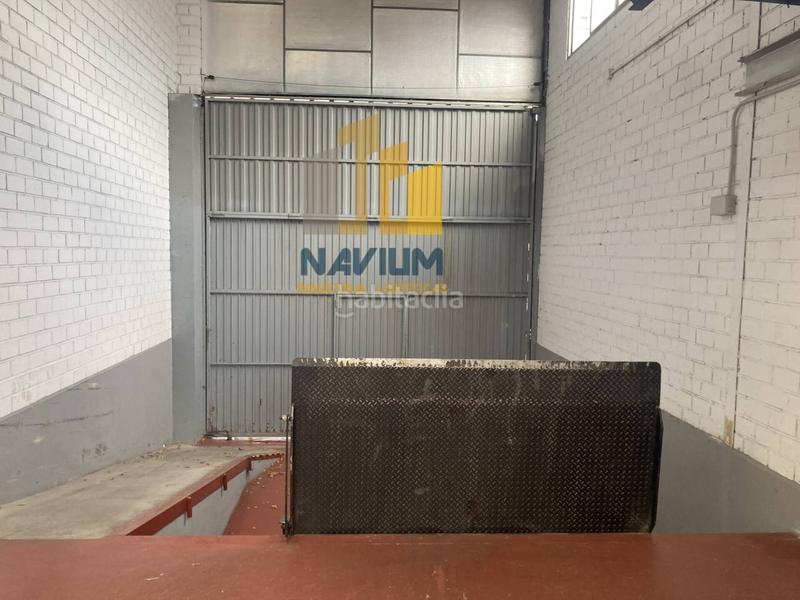 Foto 38eb5770-24d2-48fd-b99f-2728dda727ca. Rent industrial building in Estación Coslada