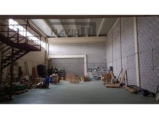 Bâtiment à usage industriel à La Estación. Navium vende nave industrial con placas solares.